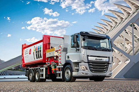 Идеальное решение для сбора бытовых отходов  DAF CF Electric с колесной формулой 6×2: европейский старт продаж